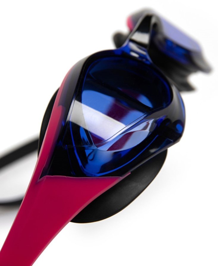 Arena Cobra Edge Swipe